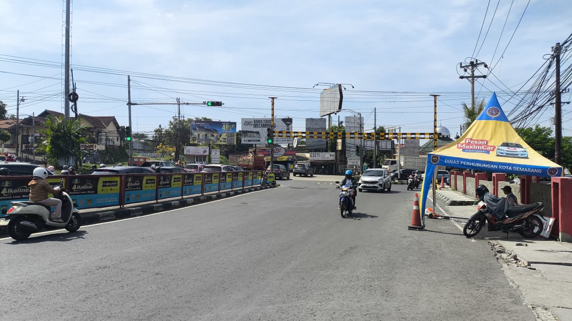 foto Berita Pemkot Semarang Perketat Jalur Prof Hamka 50 Truk Berat Dicegah Melintas Tiap Hari